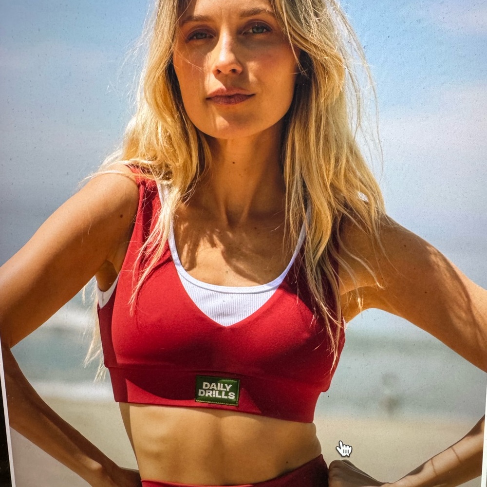 NWT* Daily Drills Layered V-Neck Bra. Vintage Red + White. Size L. Never Worn